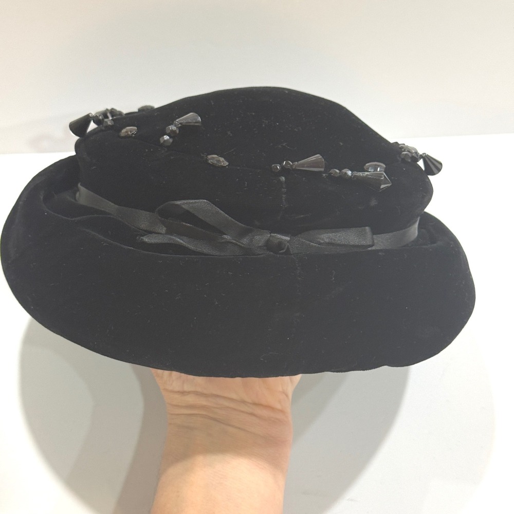 Donna Modes Exclusive Vintage Black Velvet Beaded Pillbox Hat with Bow Trim